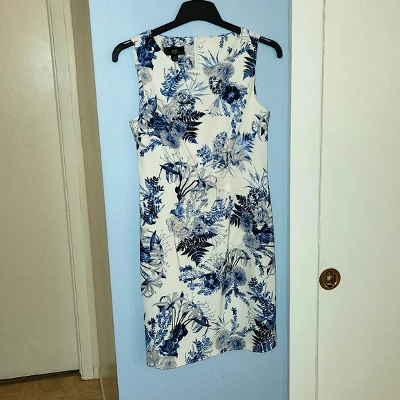 Floral bodycon dress - Picture 1 of 7